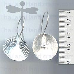 HILL TRIBE SILVER ORCHID EARRINGS

Th